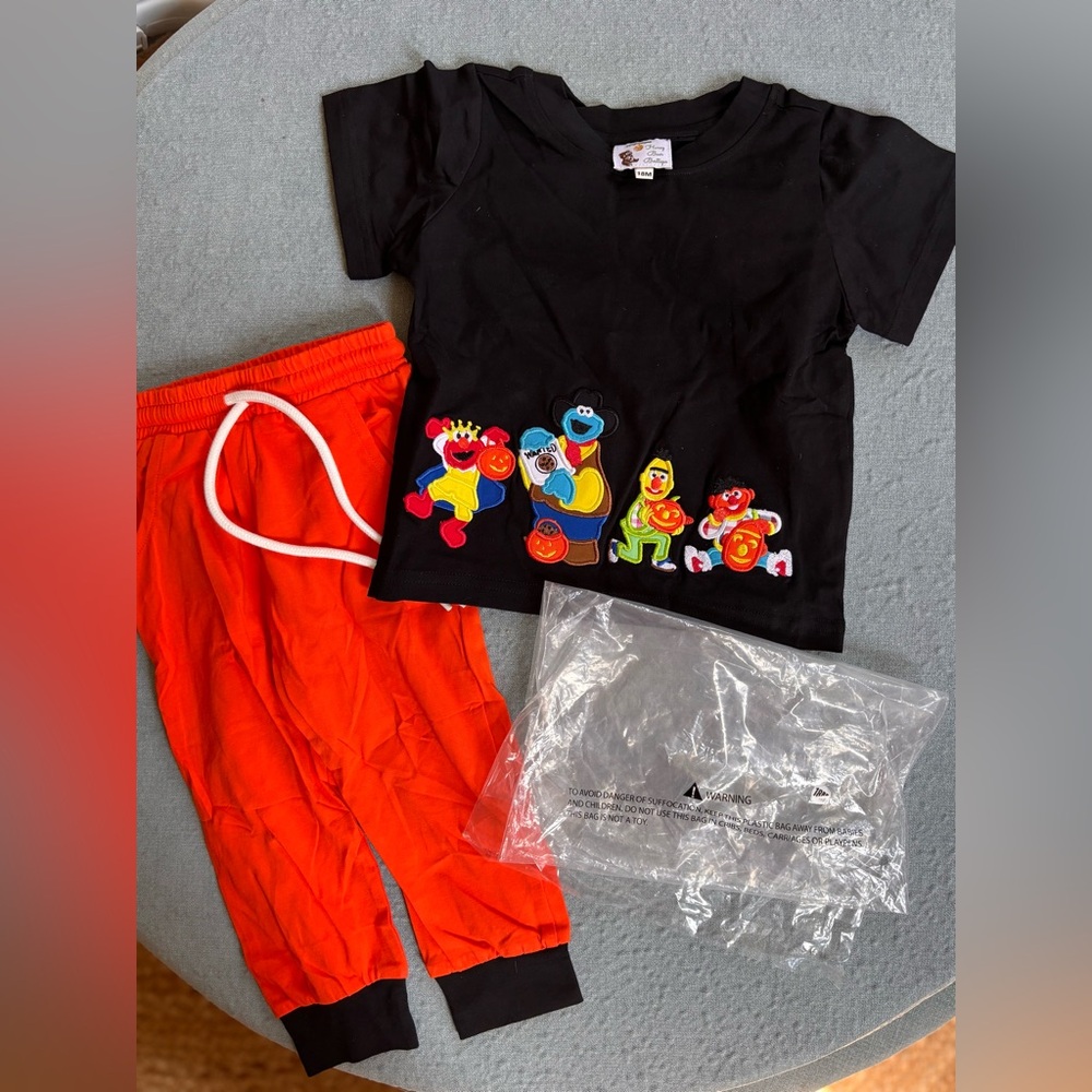 BRAND NEW Smock Halloween Sesame Street Tee with Orange Joggers Set